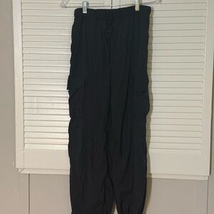 Lululemon Woman‘s Black Cargo Pants